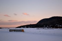 Treno, Charlevoix: questo è il treno che fa la spola tra l'Hotel La Ferme a Baie-Saint-Paul ed il complesso sciistico de Le Massif, nella regione dello Charlevoix, portando i turisti ...