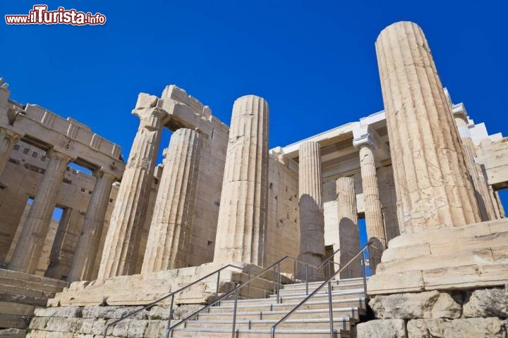 Immagine L'Ingresso all'Acropoli di Atene - © Tatiana Popova / Shutterstock.com