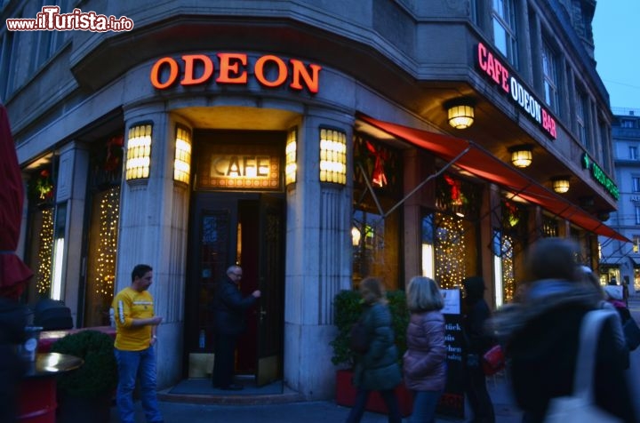 Immagine  Lo storico Odeon café a Zurigo