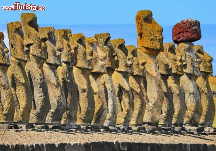 Immagine I moai del sito tongariki  - © DONNAVVENTURA® 2012 - Tutti i diritti riservati - All rights reserved