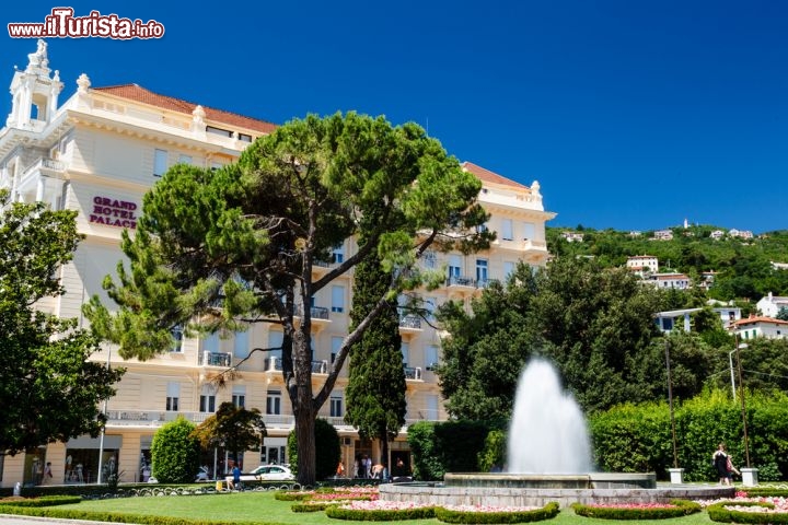 Immagine A Opatija c'è l'imbarazzo della scelta tra alberghi di lusso per tutti i gusti - © anshar / Shutterstock.com