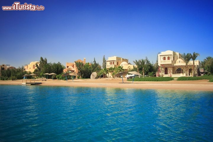 Immagine Case Vacanza a El Gouna, in Egitto: si trovano qui alcune delle più belle spiagge del Mar Rosso, tra cui la famosa Zeytuna beach - © Nneirda / Shutterstock.com