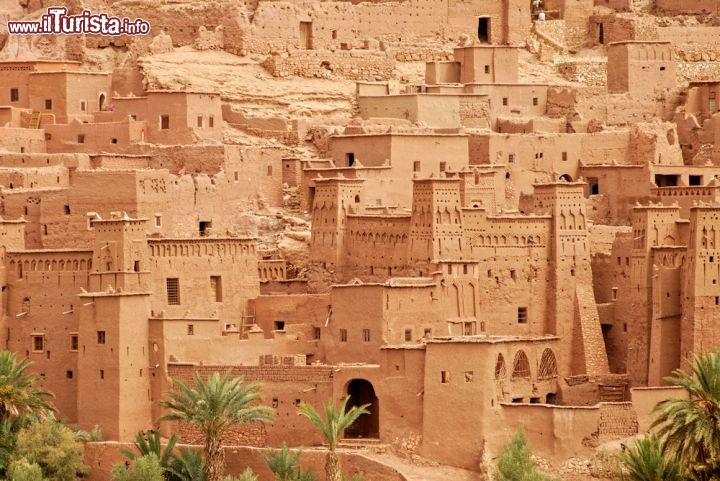 Immagine Particolare delle spettacolari case di fango di Ait Benhaddou in Marocco. La Kasbah patrimonio UNESCO è stata utilizzata in molte produzioni cinematografiche - © Ammit Jack / Shutterstock.com