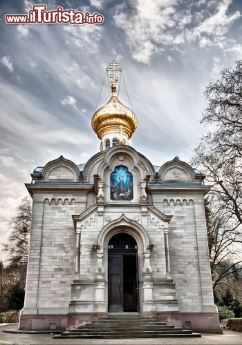 Immagine Una Chiesa ortodosa nel centro di Baden-Baden (Germania) - © g215 / Shutterstock.com