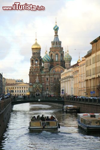 Immagine Canale Griboedova, San Pietroburgo. Sullo sfondo la Chiesa del Salvatore sul Sangue Versato - © Moreno Novello