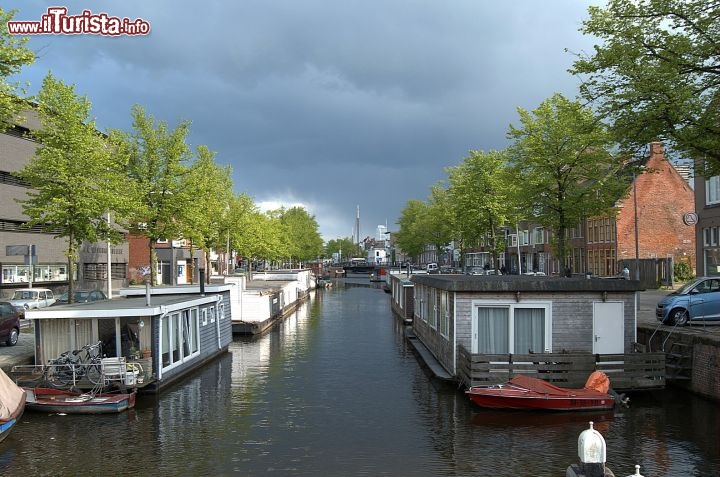 Immagine Scorcio  del lungo fiume di Groningen, la giovane città olandese
