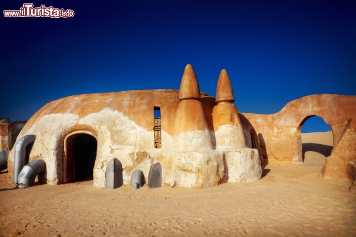 Immagine Guerre Stellari in Tunisia: la Tataouine location di Star Wars, la saga ideata da George Lukas  - © Adisa / Shutterstock.com