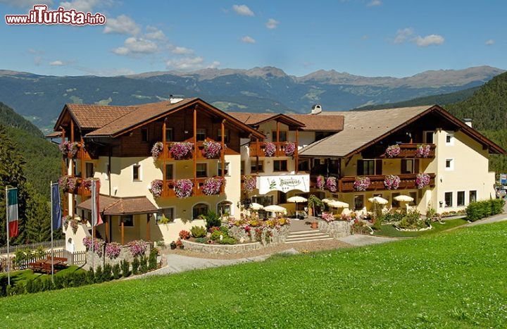 Immagine Hotel Baumwirt a Castelrotto in Trentino Alto Adige.