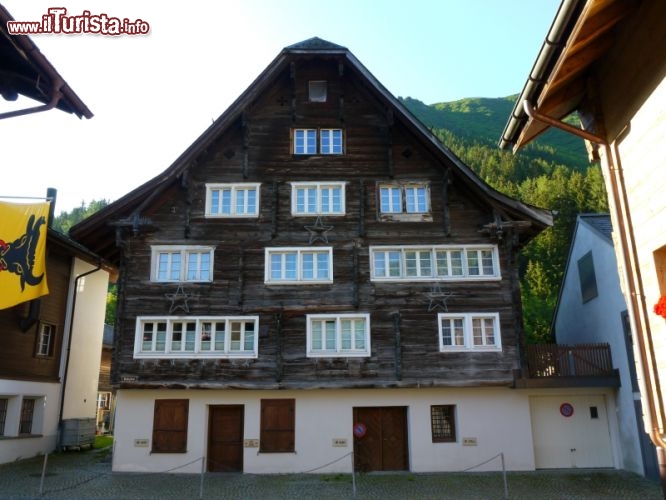 Immagine Una casa tipica del centro di Andermatt in Svizzera