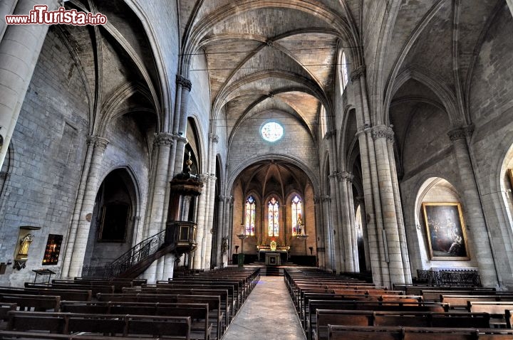 Immagine Interno chiesa romanica-gotica di Santa Marta a Tarascona