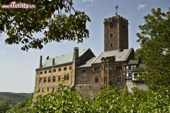 Immagine L'attrazione piu famosa di Eisenach è certamente il Castello di Wartburg, uno dei gielli della Turingia, oltre che essere stato il primo sito UNESCO in Germania - © T.Fabian / Shutterstock.com