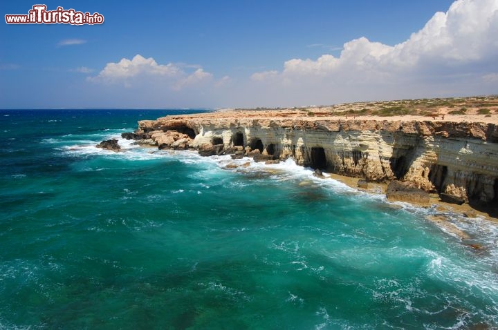 Immagine La costa selvaggia di Agia Napa a Cipro - © Pawel Kazmierczak / Shutterstock.com