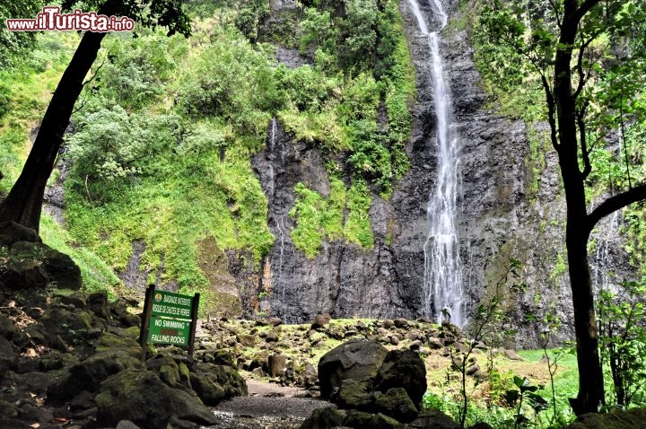 Immagine Le Veimahota waterfalls a Tahiti, si trovano sul versante nord di Tahiti
