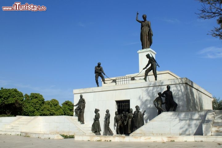 Immagine Il Monumento alla liberta di Nicosia (Cipro) - © anasztazia / Shutterstock.com