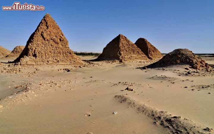 Immagine Necropoli Karima Sudan Piramidi deserto nubiano