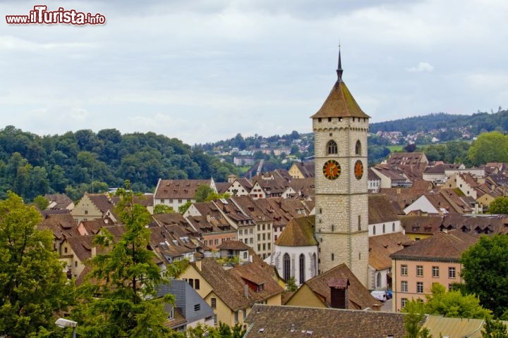 Immagine Panorama del centro di Schaffhausen dominato dal campanile della chiesa di San Giovanni - © Bildagentur Zoonar GmbH / Shutterstock.com