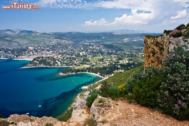 Immagine Vista panoramica del mare della Costa Azzurra a est di Cassis, nella Francia meridionale - foto © cecoffman / Shutterstock.com