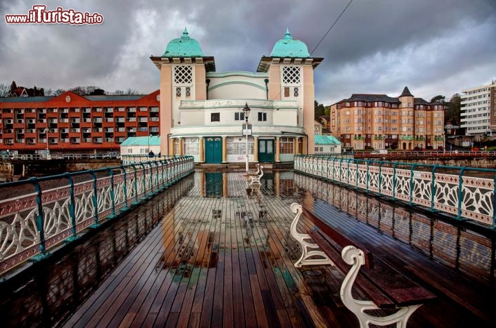 Immagine Penarth Pier, si trova a Cardiff, la capitale del Galles - © Gail Johnson / Shutterstock.com