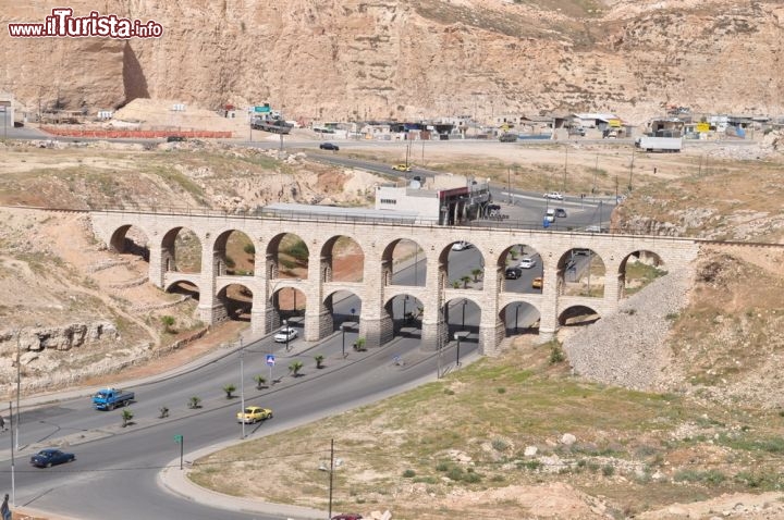 Immagine Il Ponte a dieci archi a due piani di Amman, in Giordania - © Ahmad A Atwah / Shutterstock.com