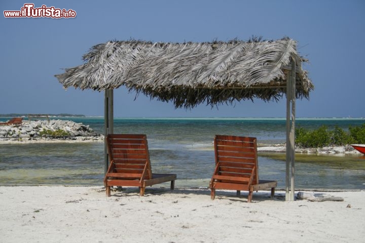 Immagine Relax in spiaggia sull'isola di Bonaire, nei Caraibi olandesi - © Patricia Hofmeester / Shutterstock.com