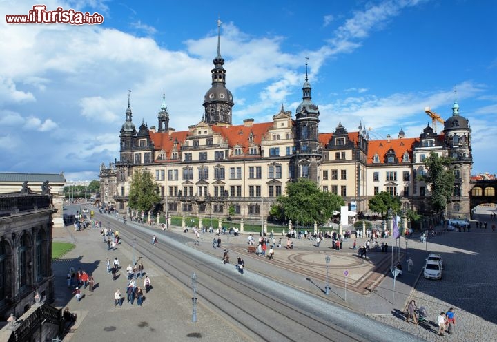 Immagine Residenzschloss, il Castello Residenzaile di Dresda (Germania) - © Mikhail Markovskiy / Shutterstock.com