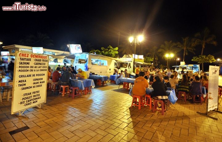 Immagine Roulettes di Papeete gli economici ristoranti in piazza di Tahiti