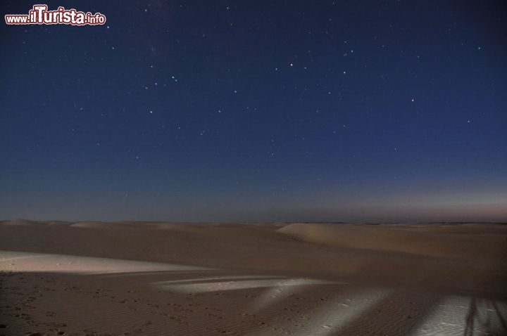 Immagine La costellazione dello scorpione nel deserto sulle dune di Abu Muharriq - In collaborazione con I Viaggi di Maurizio Levi