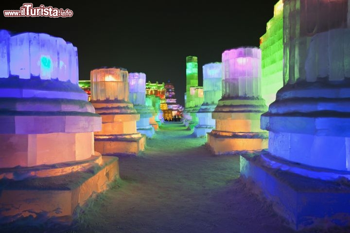 Immagine Sculture ghiaccio Harbin festival Cina 90321082 - © Calvin Chan / Shutterstock.com