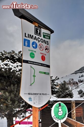 Immagine Skilift gratuito a Les Deux Alpes in Francia: l'importante stazione sciistica francese offre a tutti la possibilità di sciare, anche a coloro che non vogliono acquistare uno skipass
