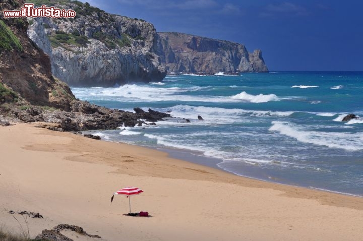 Immagine Spiaggia di San Nicolao a Buggerru in Sardegna - © Sfocato / Shutterstock.com