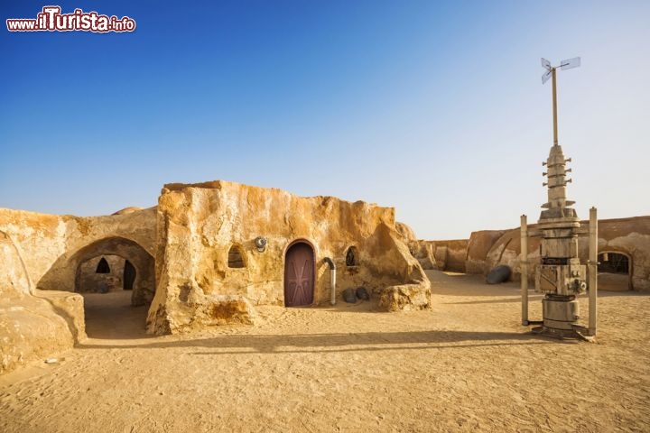 Immagine Star Wars location a Tataouine nel sud della Tunisia  - © Marques / Shutterstock.com