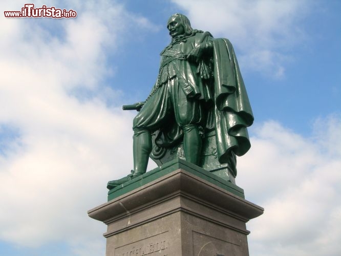 Immagine Statua dell'ammiraglio olandese Michiel de Ruyter a Vlissingen - © Wikipedia