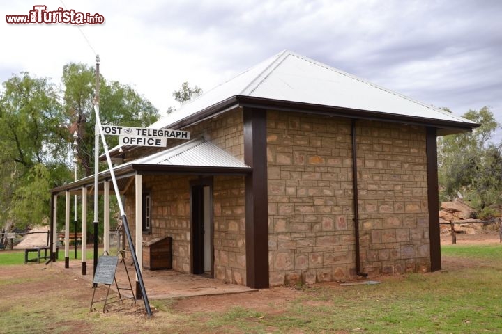 Immagine Telegraph Station Historical Reserve, Alice Springs - Nel 1872 fu inaugurata questa importante stazione del telegrafo, proprio nel cuore del continente australiano