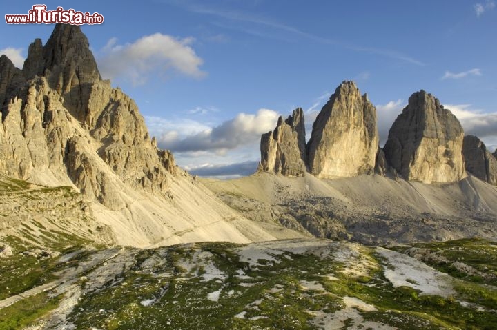 Immagine Il fascino delle mitiche Tre Cime di Lavaredo, simbolo delle Dolomiti, raggiungibili attraverso numerosi tracciati escursionistici da Sesto (Sexten) in Alta Pusteria