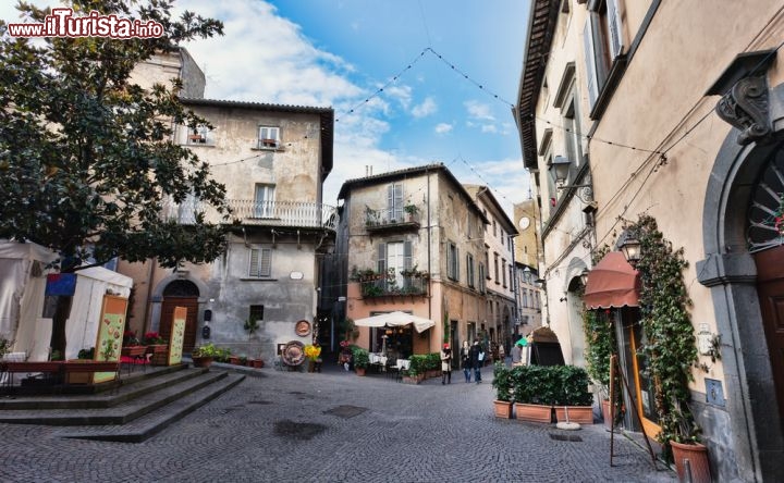 Immagine Via del borgo di Orvieto in Umbria - © Frank Bach / shutterstock.com