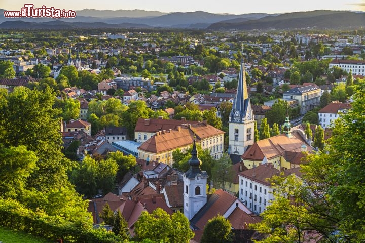 Immagine Vista aerea di Lubiana (Ljubljana ) la bella capitale della Slovenia - © Anastasios71 / Shutterstock.com