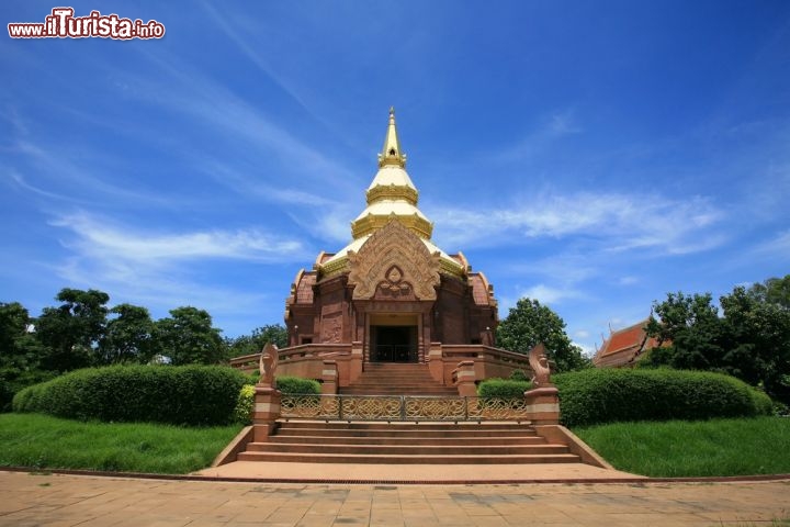 Immagine Wat Pa Salawan, il tempio si trova nella provincia di Nakhon Ratchasima, in Thailandia - © Blanscape / Shutterstock.com