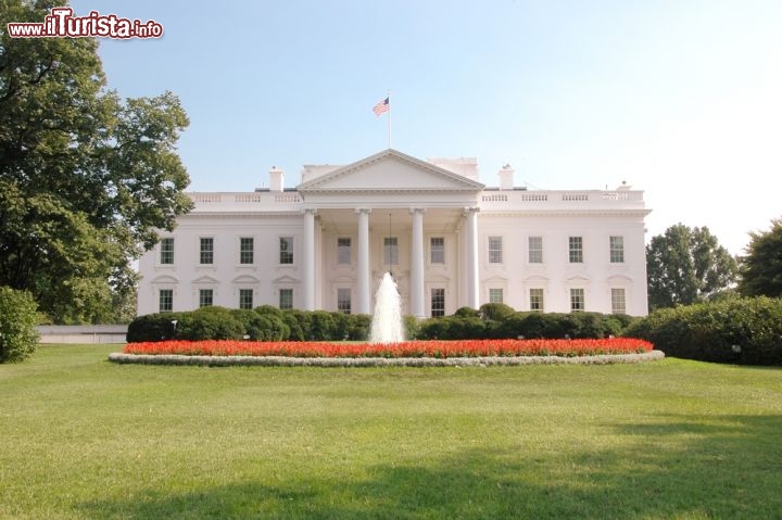 Immagine White House Washigton DC: la famosa Casa Bianca dove risiede il Presidente degli Stati Uniti d'america - © Zack Frank / Shutterstock.com