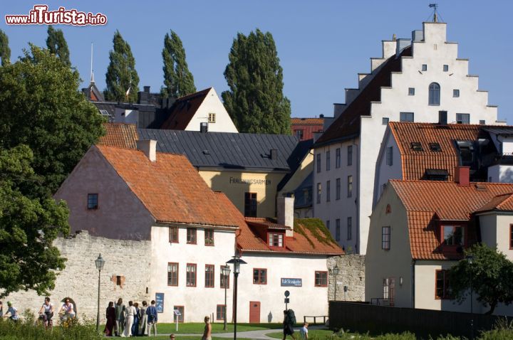 Immagine Il patrimonio storico, culturale e architettonico di Visby (Svezia) è talmente importante che dal 1995 la città è iscritta nella lista del Patrimonio dell'Umanità dell'UNESCO - Foto © Niar / Shutterstock.com