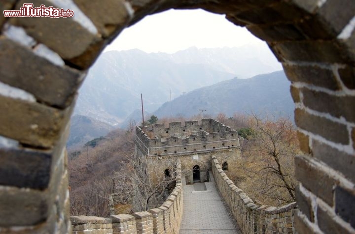 Immagine Vista di uno degli edifici sulla Grande Muraglia Cinese - © wolvesamongstsheep / Shutterstock.com