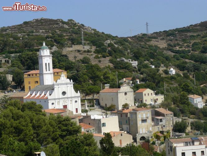 Immagine Il borgo di Corbara, uno dei gioielli della Balagne, nel nord della Corsica - © Yoann MORIN / Shutterstock.com