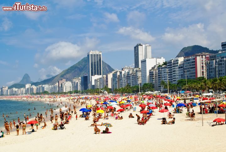 Immagine Copacabana è una delle grandi spiagge di Rio de Janeiro