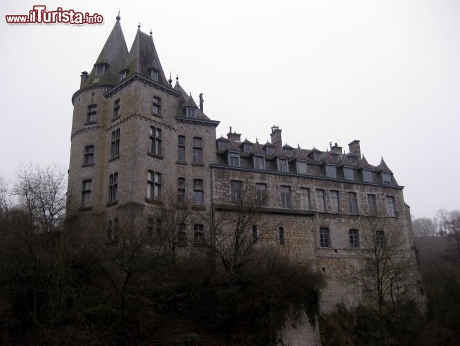 Immagine Durbuy: il Castello dei Conti d’Ursel (Chateau des Comptes d’Ursel), Vallonia, Belgio.