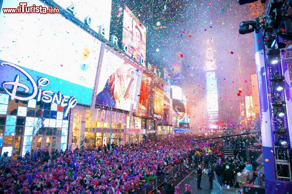 Immagine Festeggiamenti per l'ultimo dell'anno a Times Square, uno dei luoghi simbolo di New York - foto © Amy Hart / NYC & Company