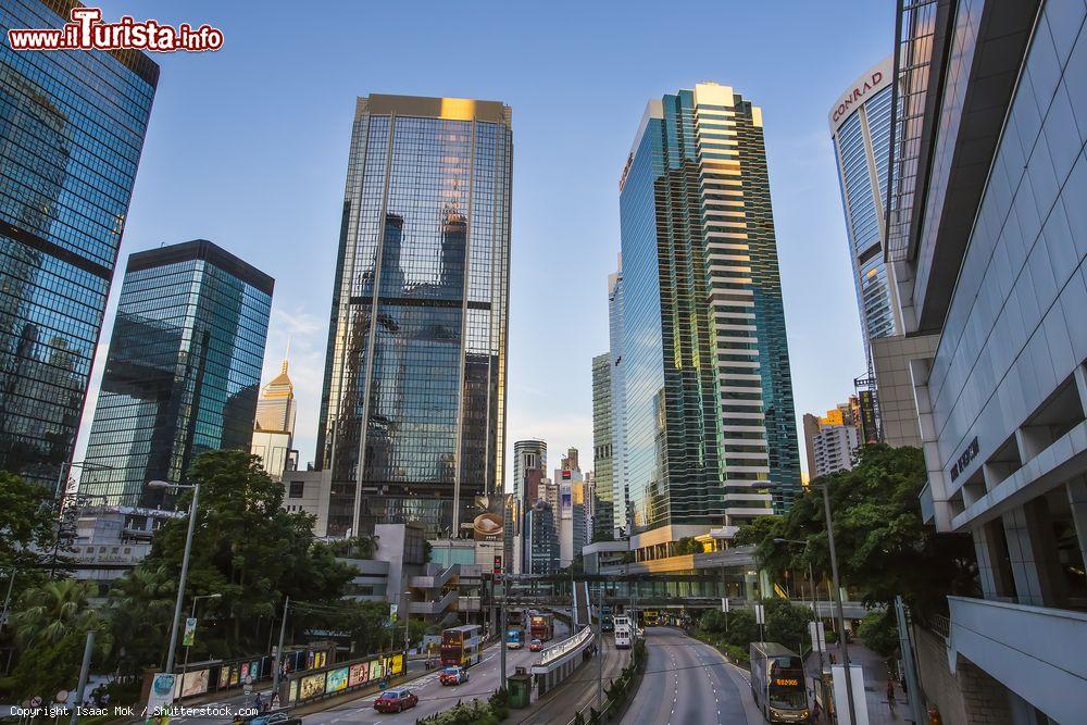 Immagine Grattacieli nella zona del Central Business District di Hong Kong, nella zona settentrionale di Hong Kong Island - © Isaac Mok / Shutterstock.com