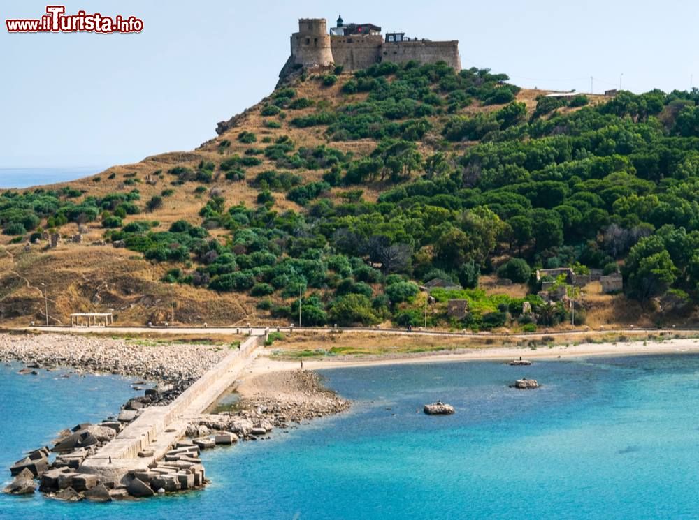 Immagine Il Castello Genovese di Tabarka, e la spiaggia della Tunisia
