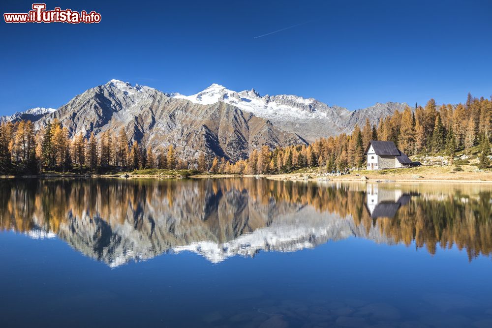 Immagine Il Lago San Giuliano nel parco naturale Adamello Brenta a Pinzolo, Trentino Alto Adige.