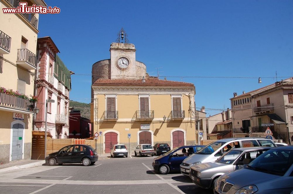 Immagine Il municipio di Raiano in Abruzzo - © Ra Boe - CC BY-SA 3.0 de - Wikipedia
