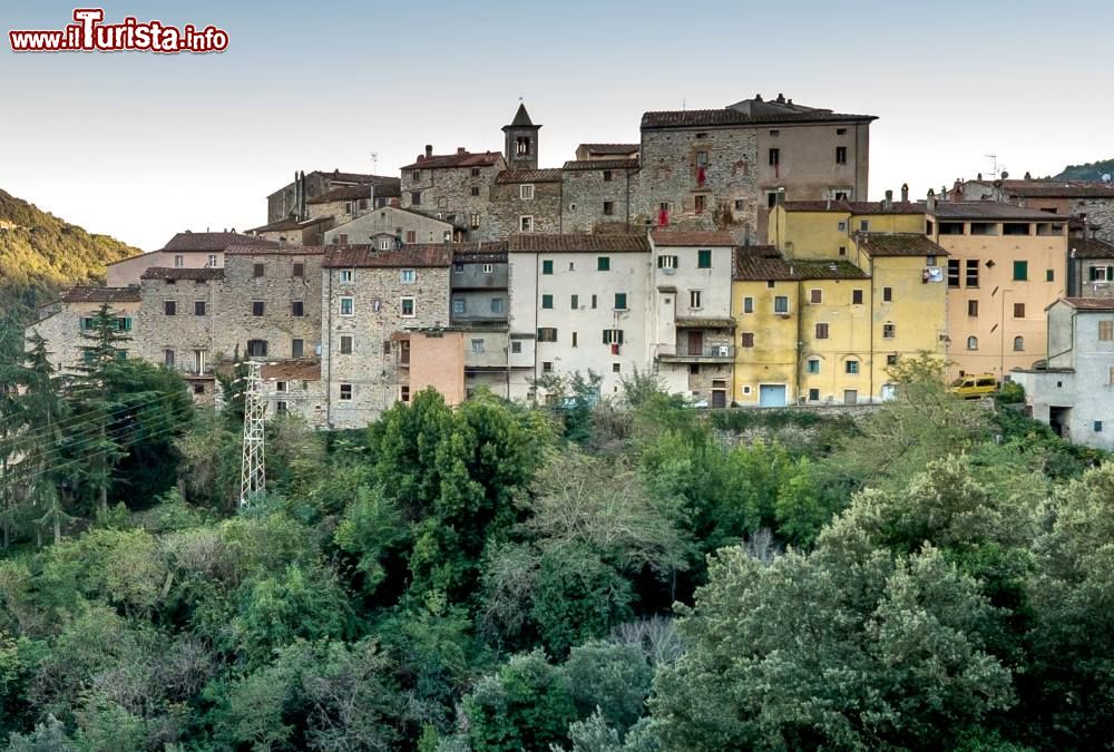 Immagine Il piccolo borgo di Sassetta in Toscana: siamo in provincia di Livorno