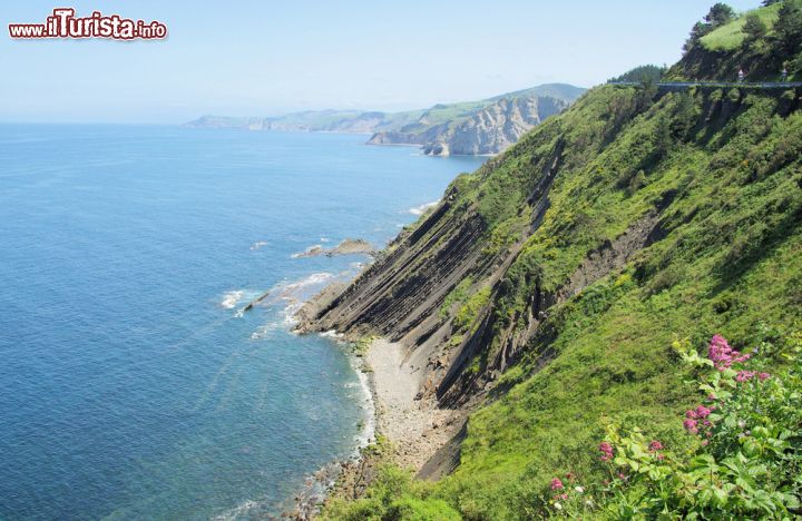 Immagine La costa Vasca nei dintorni di Deba, nei paesi Baschi della Spagna
